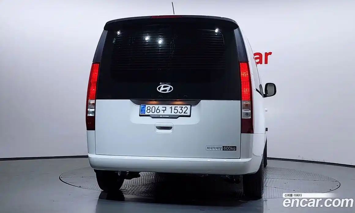 Hyundai Staria 2025 2.2 гидро, фото 4