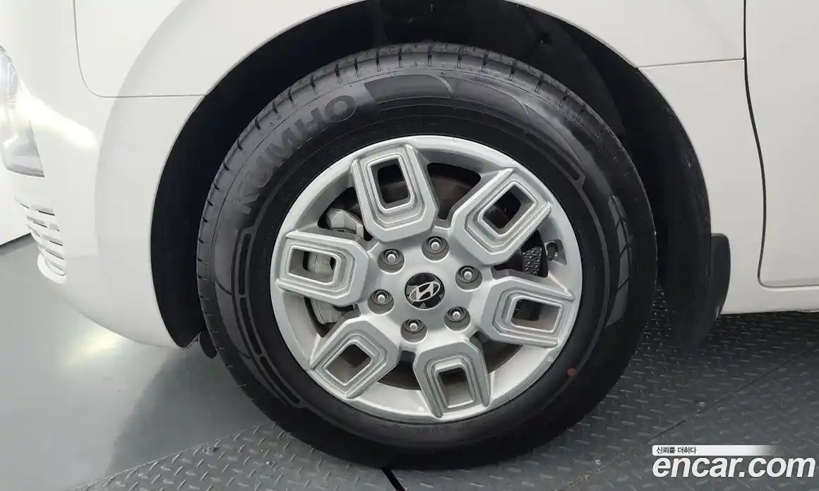 Hyundai Staria 2025 2.2 гидро, фото 5