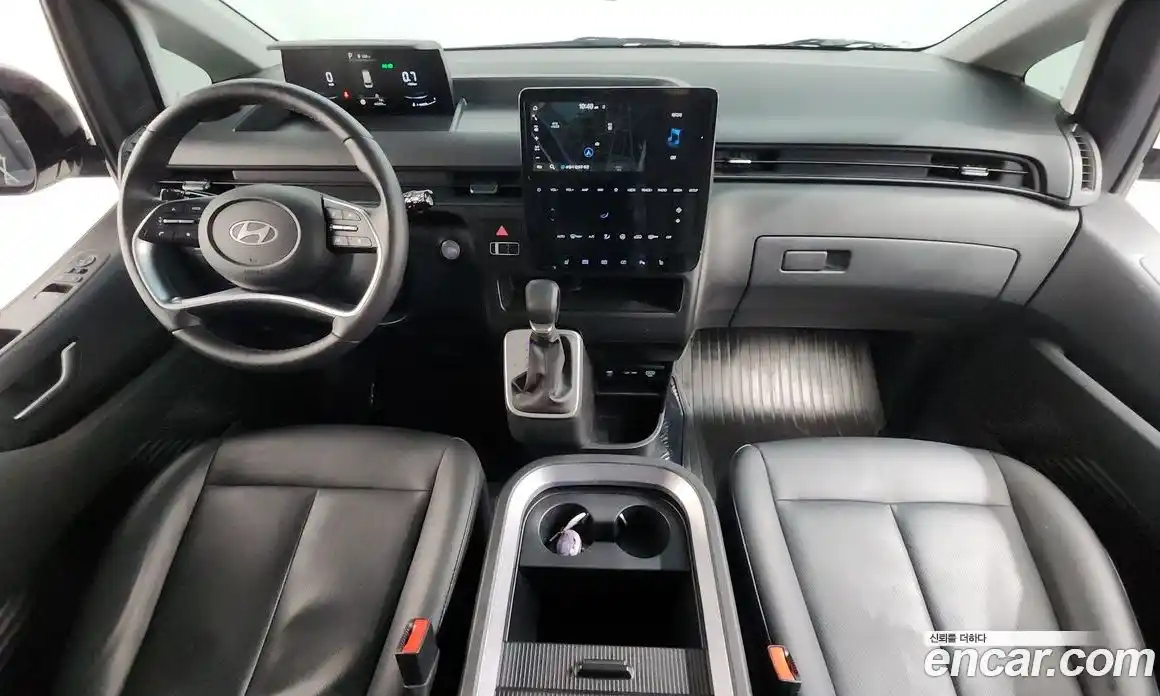 Hyundai Staria 2025 2.2 гидро, фото 10
