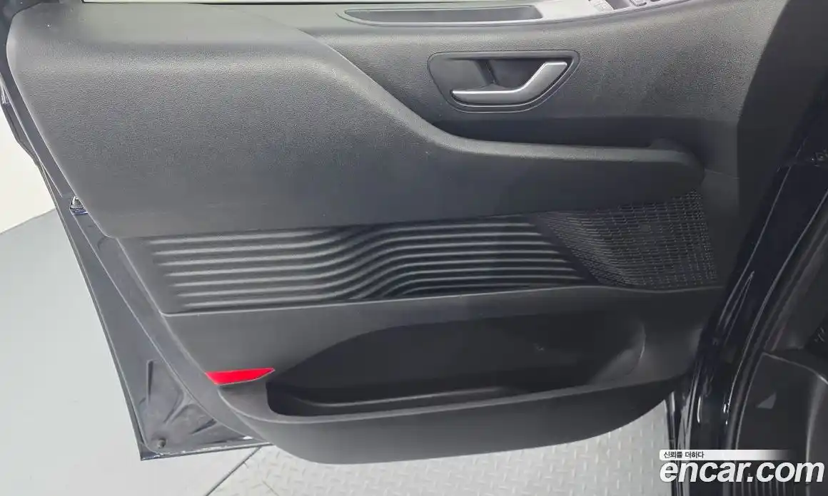 Hyundai Staria 2023 2.2 гидро, фото 14