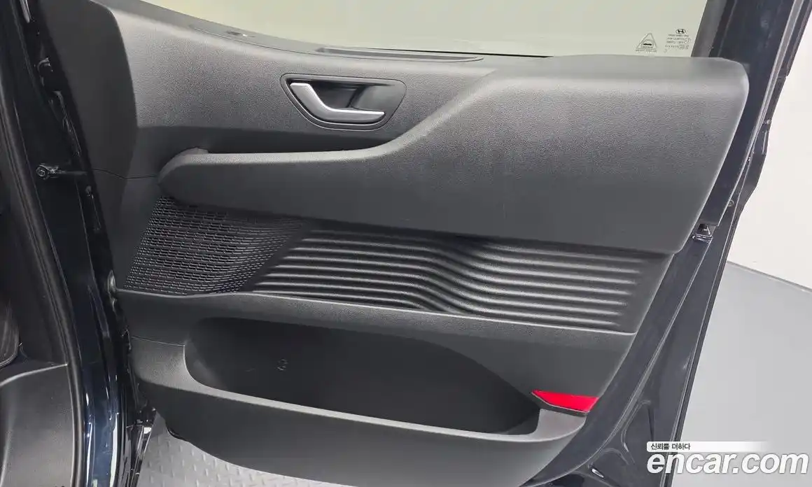 Hyundai Staria 2023 2.2 гидро, фото 15