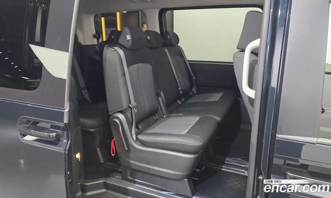Hyundai Staria 2023 2.2 гидро, фото 18