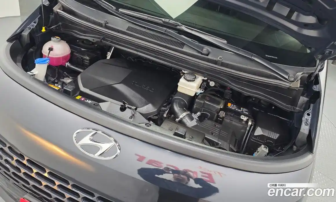 Hyundai Staria 2023 2.2 гидро, фото 6