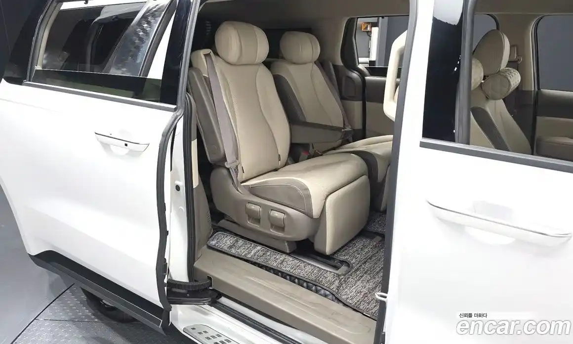 Kia Canival 2023 3.5 гидро, фото 18