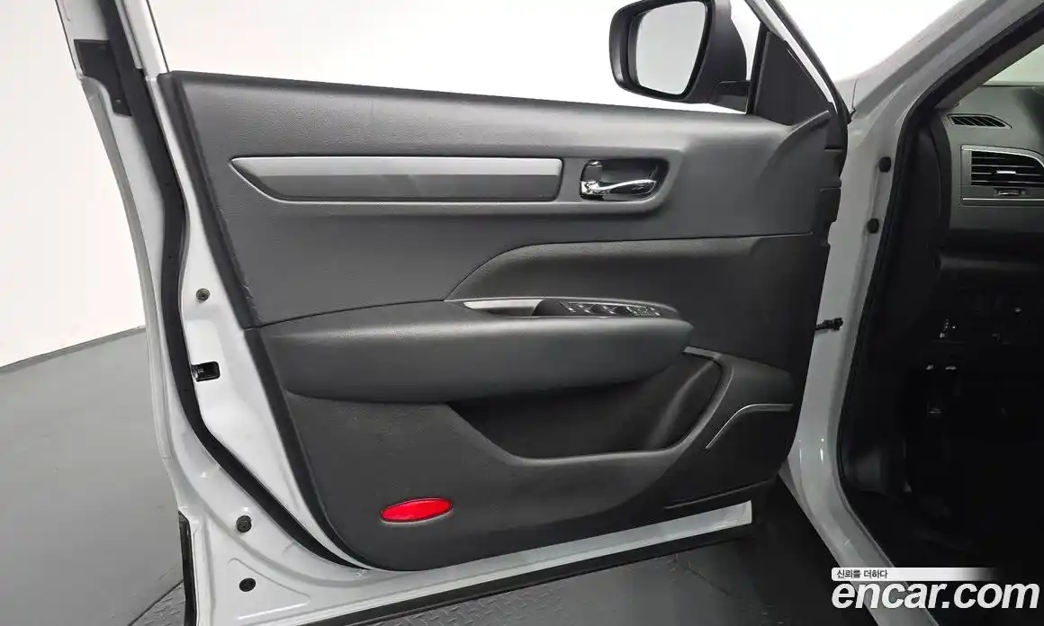 Renault QM6 2024 2.0 гидро, фото 13