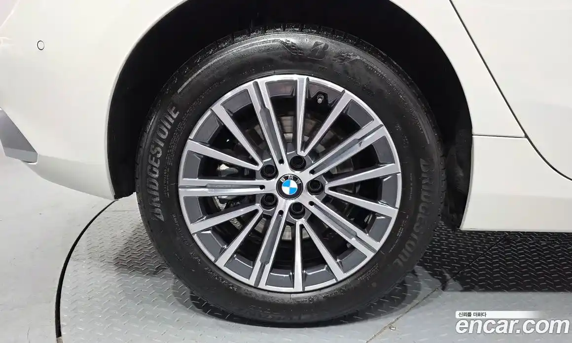BMW 2-Series 2024 2.0 гидро, фото 5
