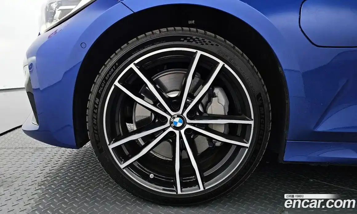 BMW 3-Series 2021 2.0 гидро, фото 4