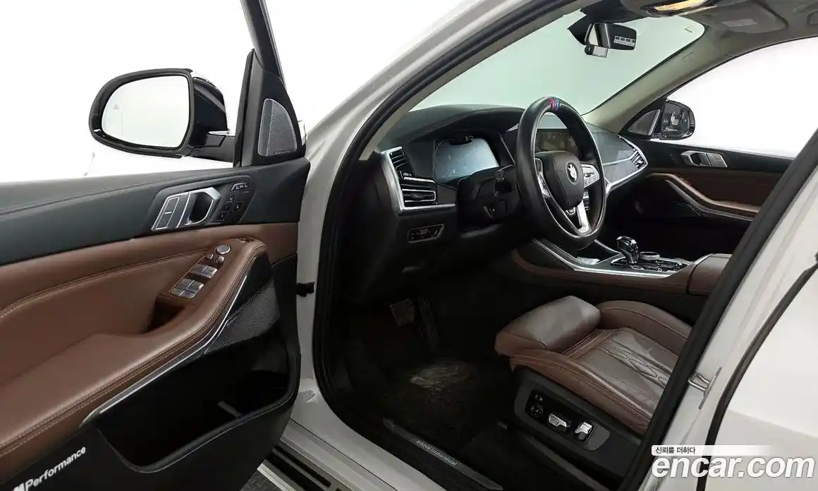 BMW X7 2022 3.0 гидро, фото 13