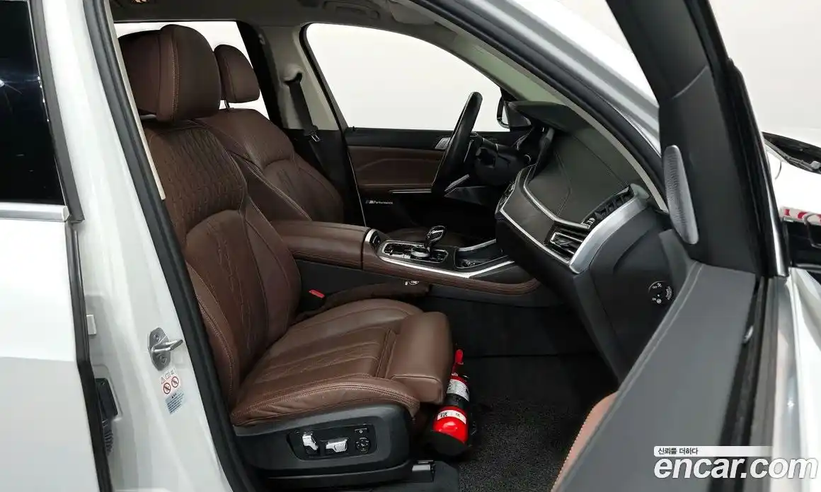 BMW X7 2022 3.0 гидро, фото 16