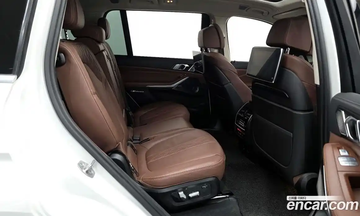 BMW X7 2022 3.0 гидро, фото 17