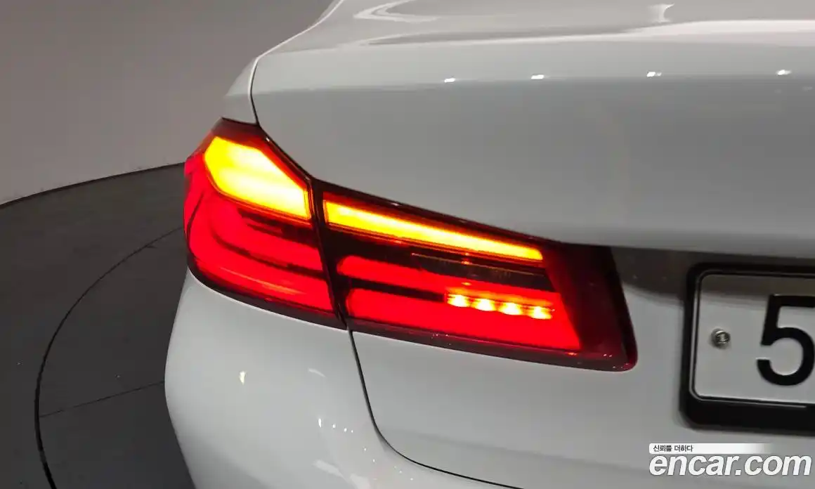 BMW 5-Series 2018 2.0 гидро, фото 8