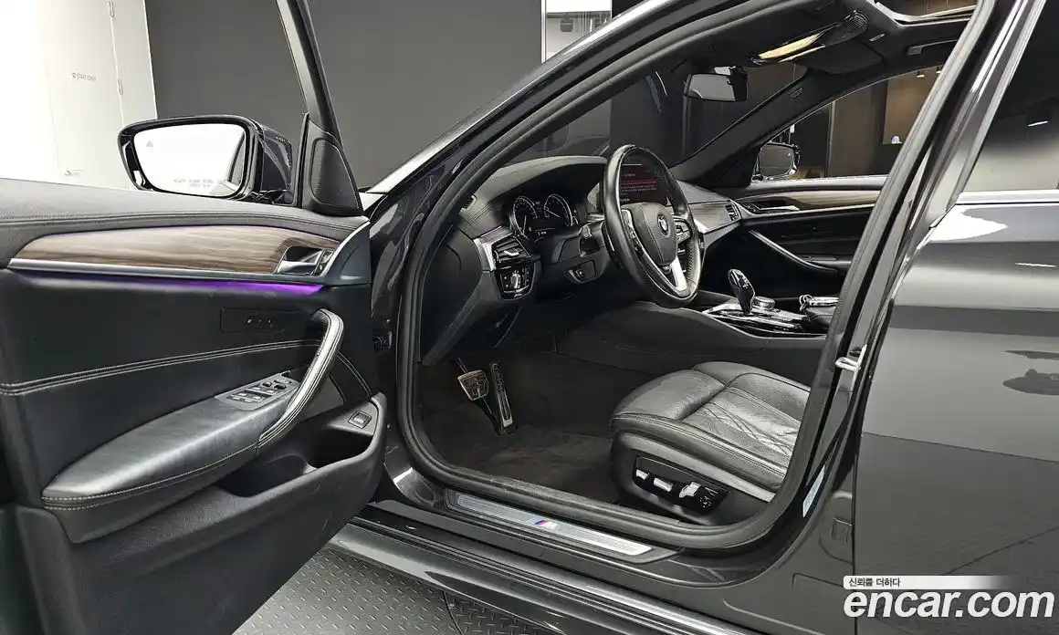 BMW 5 серия 2018 2.0 автомат (гидро), фото 13