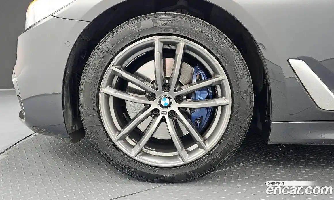 BMW 5 серия 2018 2.0 автомат (гидро), фото 5