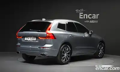 Volvo XC60 2018 2.0 автомат (гидро), миниатюра 2