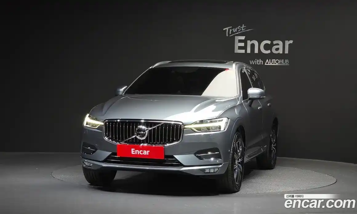 Volvo XC60 2018 2.0 автомат (гидро), фото 3