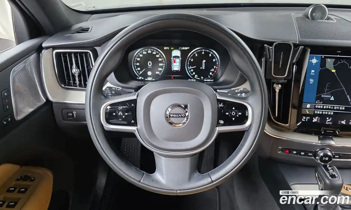 Volvo XC60 2018 2.0 автомат (гидро), фото 31
