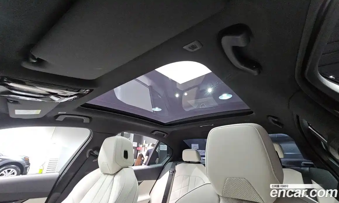 BMW 5-Series 2025 2.0 гидро, фото 23