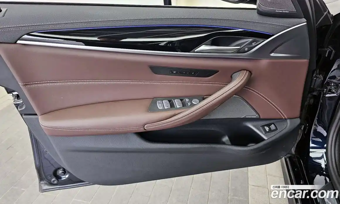 BMW 5-Series 2023 2.0 гидро, фото 14