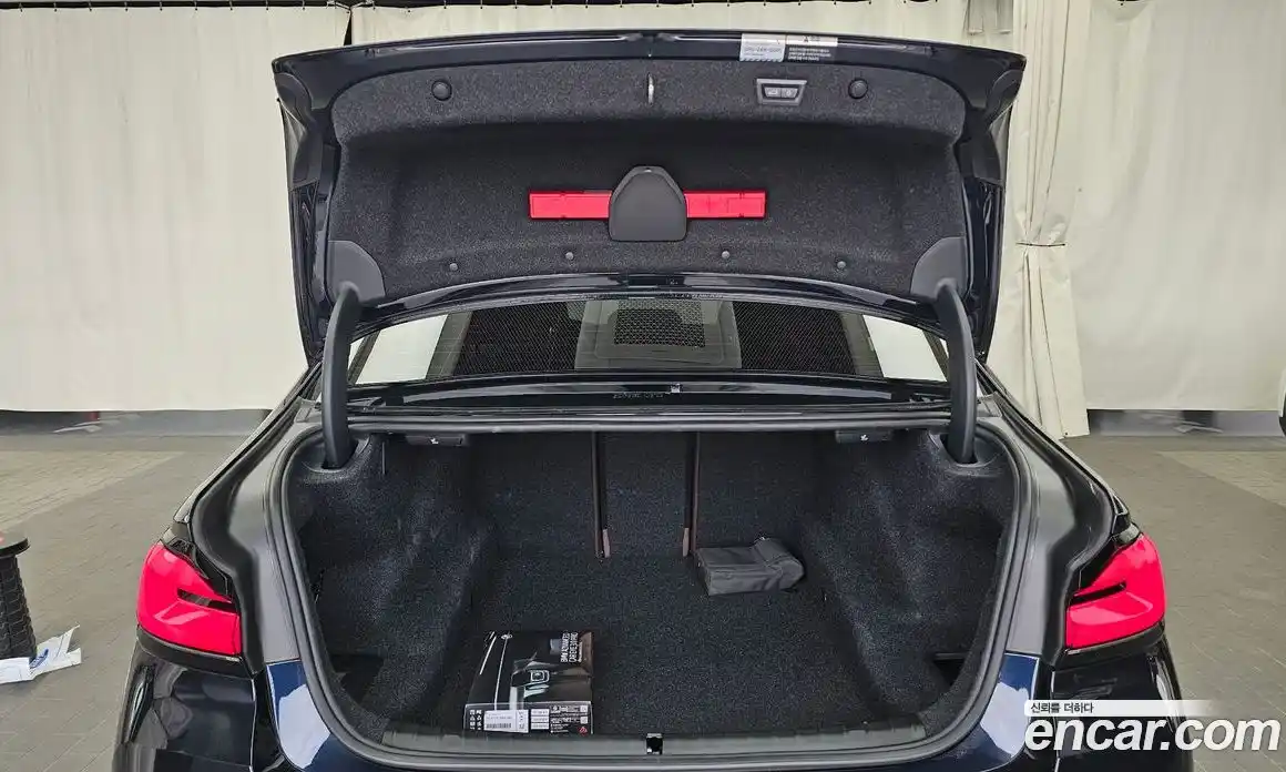 BMW 5-Series 2023 2.0 гидро, фото 26