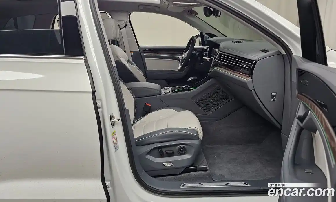 Volkswagen Touareg 2025 3.0 автомат (гидро), фото 16