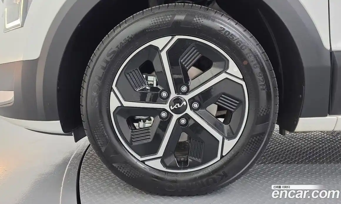 Kia Niro 2025 1.6 гидро, фото 5