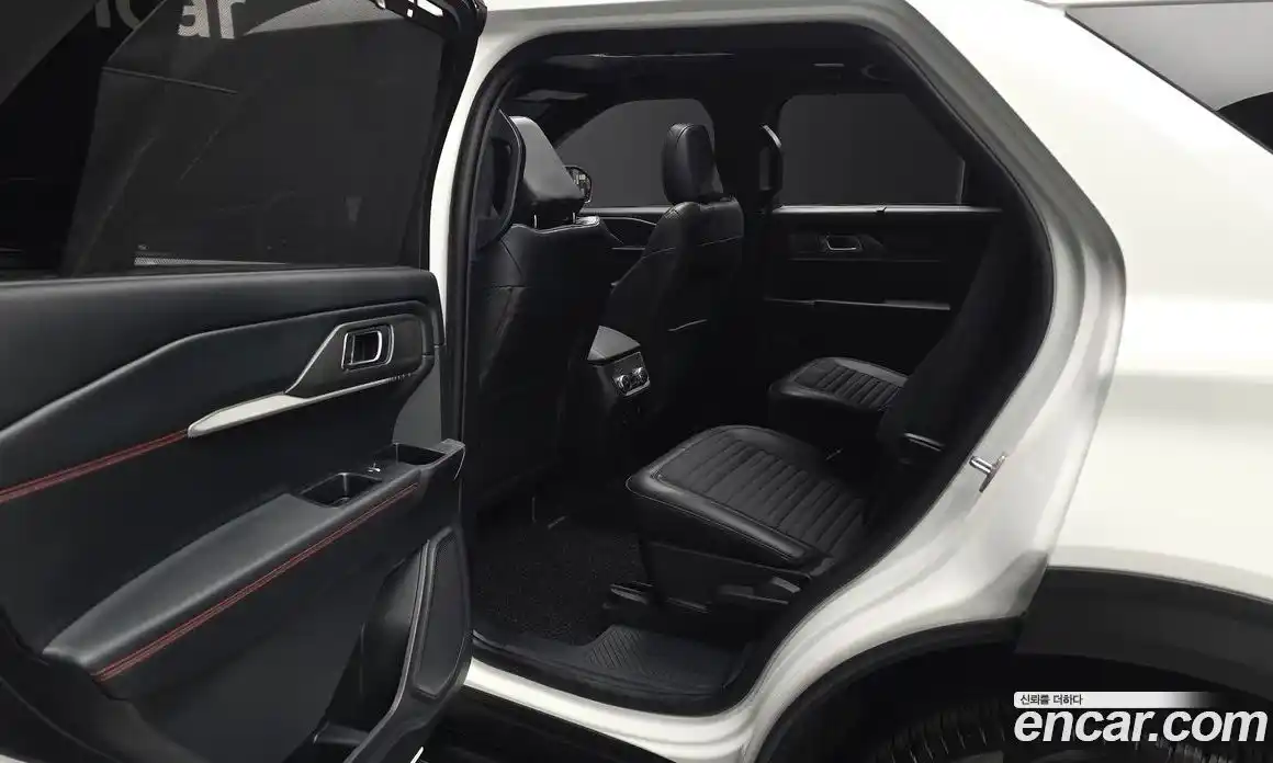 Ford Explorer 2025 2.3 автомат (гидро), фото 17