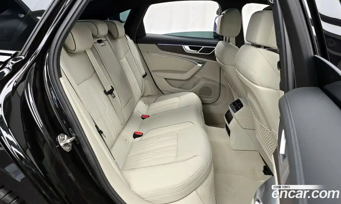 Audi A6 2025 2.0 гидро, фото 17