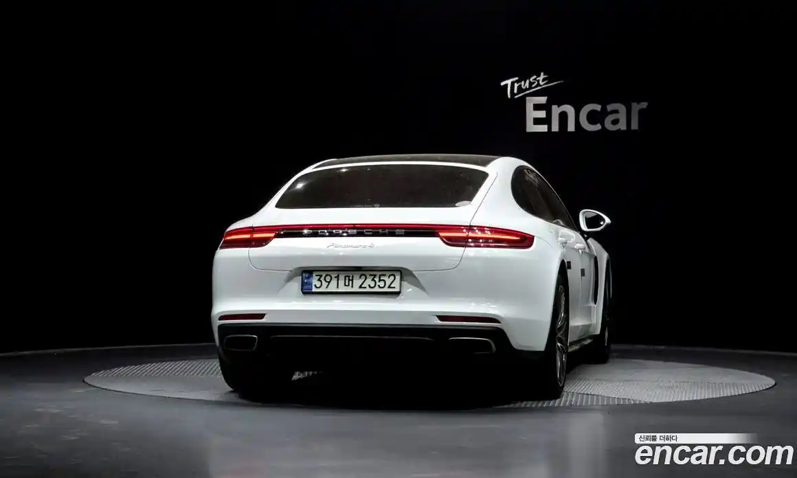 Porsche Panamera 2018 3.0 автомат (гидро), фото 3