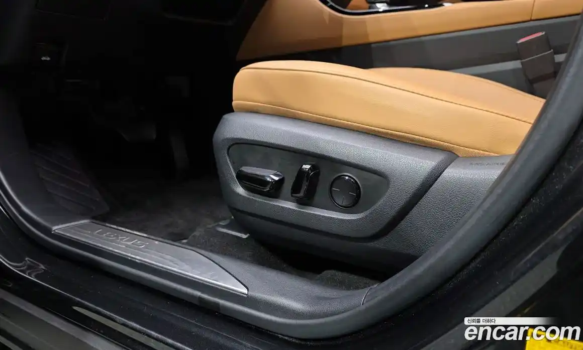 Lexus NX 2023 2.5 гидро, фото 32