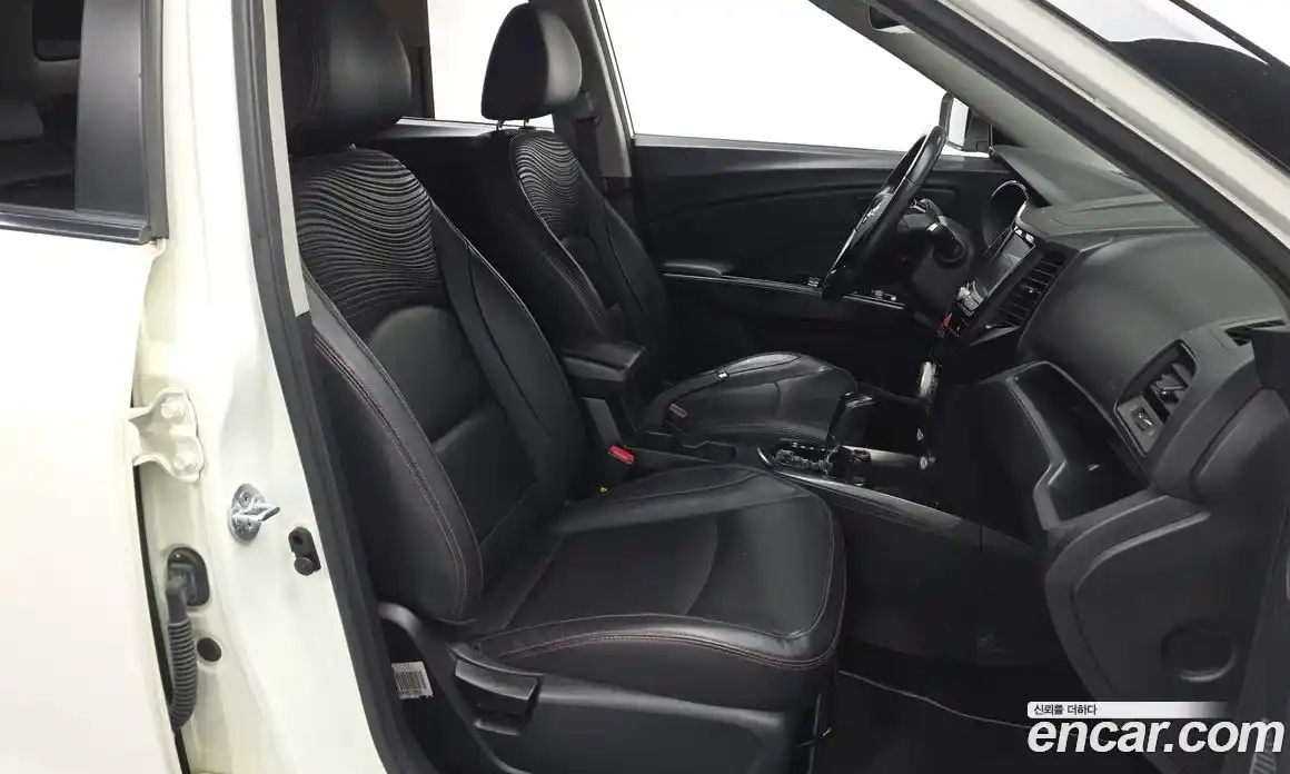SsangYong TIBOLI 2017 1.6 автомат (гидро), фото 12