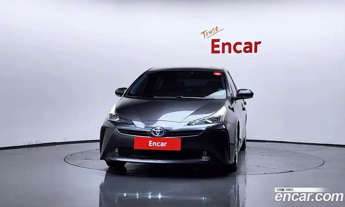 Toyota Prius 2019 1.8 гидро, фото 3