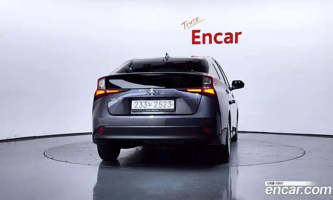Toyota Prius 2019 1.8 гидро, фото 4