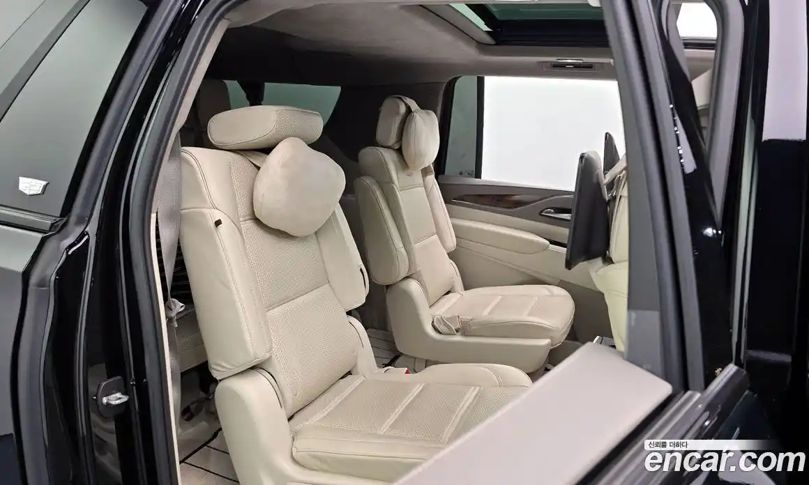Cadillac Escalade 2024 6.2 гидро, фото 12
