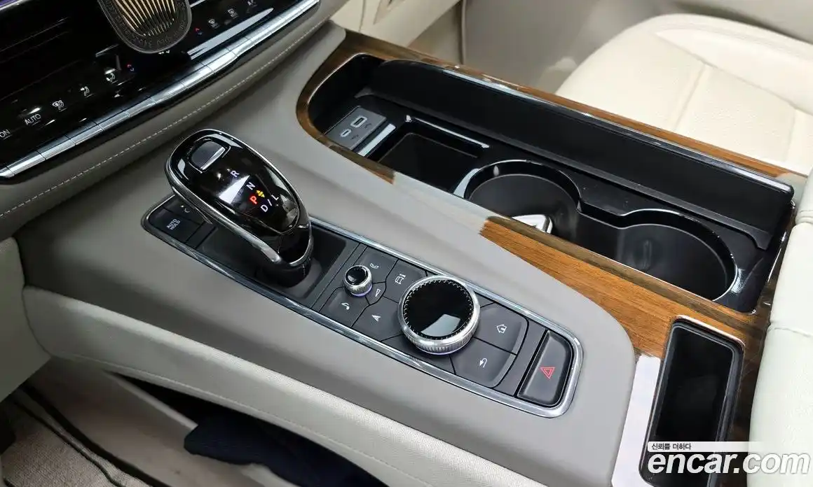 Cadillac Escalade 2024 6.2 гидро, фото 9