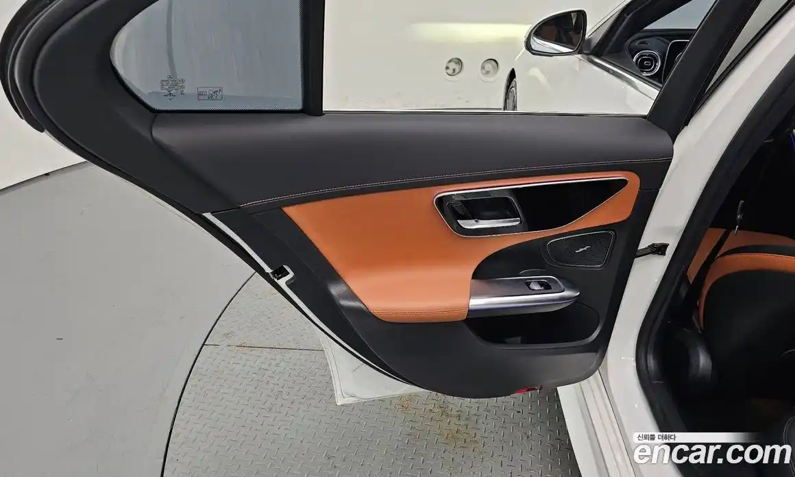 Mercedes-Benz C-Class 2023 2.0 гидро, фото 15