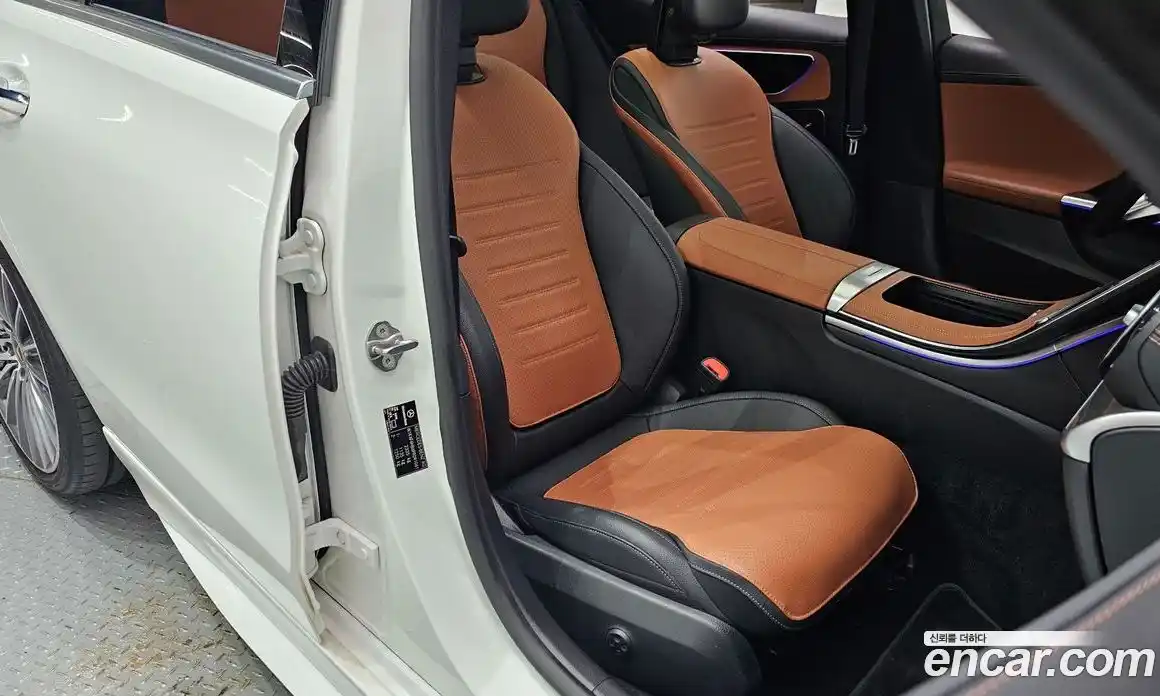 Mercedes-Benz C-Class 2023 2.0 гидро, фото 17