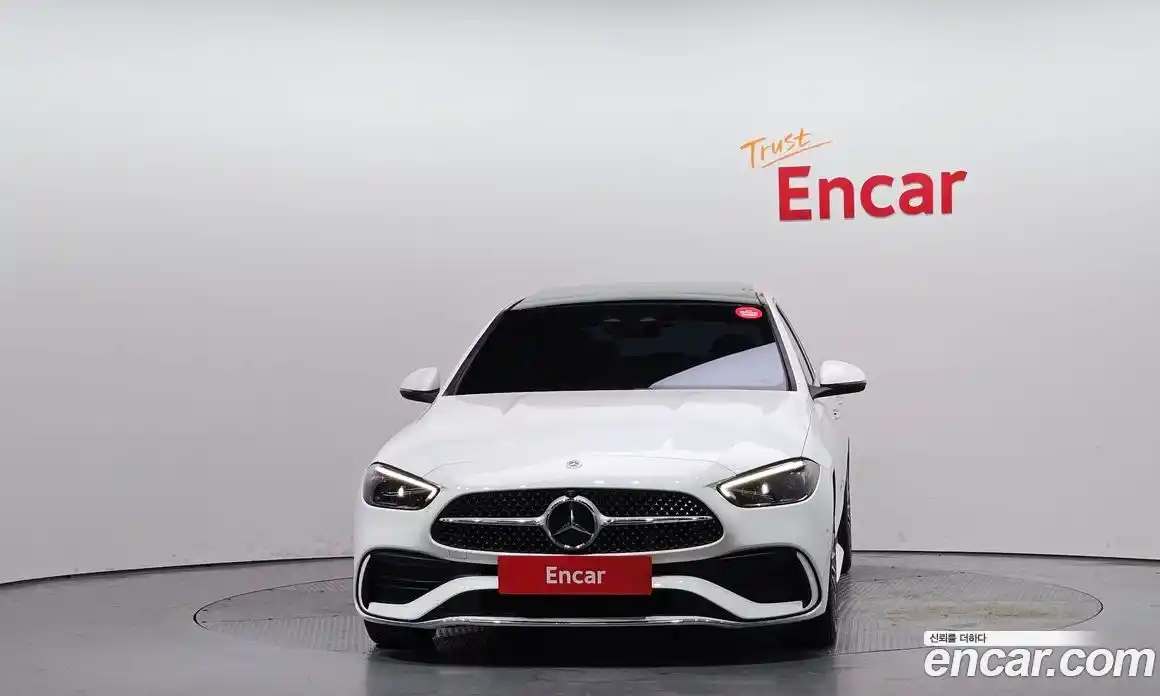 Mercedes-Benz C-Class 2023 2.0 гидро, фото 3
