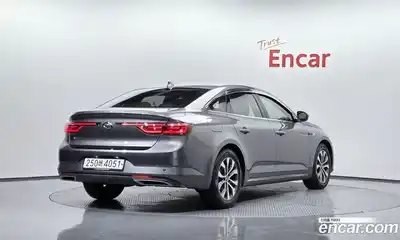 Renault SM6