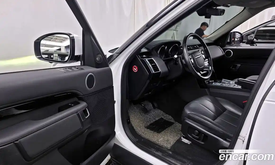 Land Rover Discovery 2019 3.0 автомат (гидро), фото 13