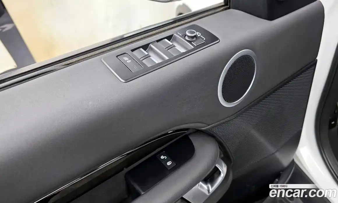 Land Rover Discovery 2019 3.0 автомат (гидро), фото 28