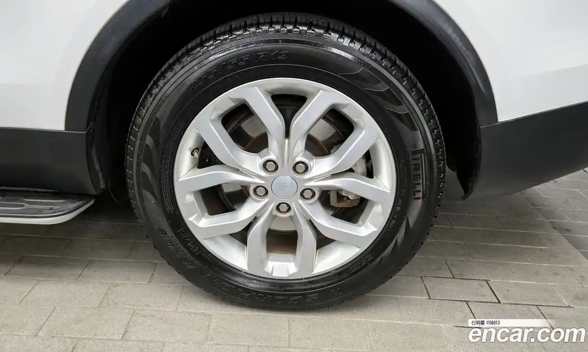 Land Rover Discovery 2019 3.0 автомат (гидро), фото 7
