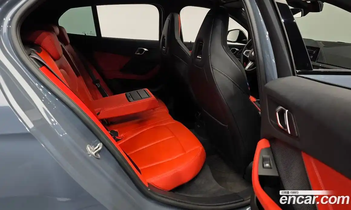 BMW 1 серия 2024 2.0 автомат (гидро), фото 12