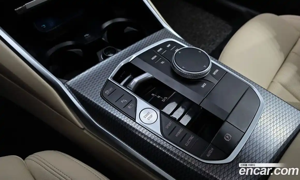BMW 3-Series 2023 2.0 гидро, фото 12