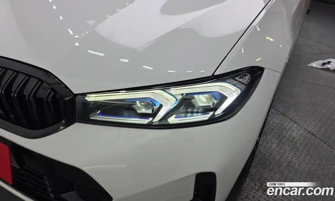 BMW 3-Series 2023 2.0 гидро, фото 8