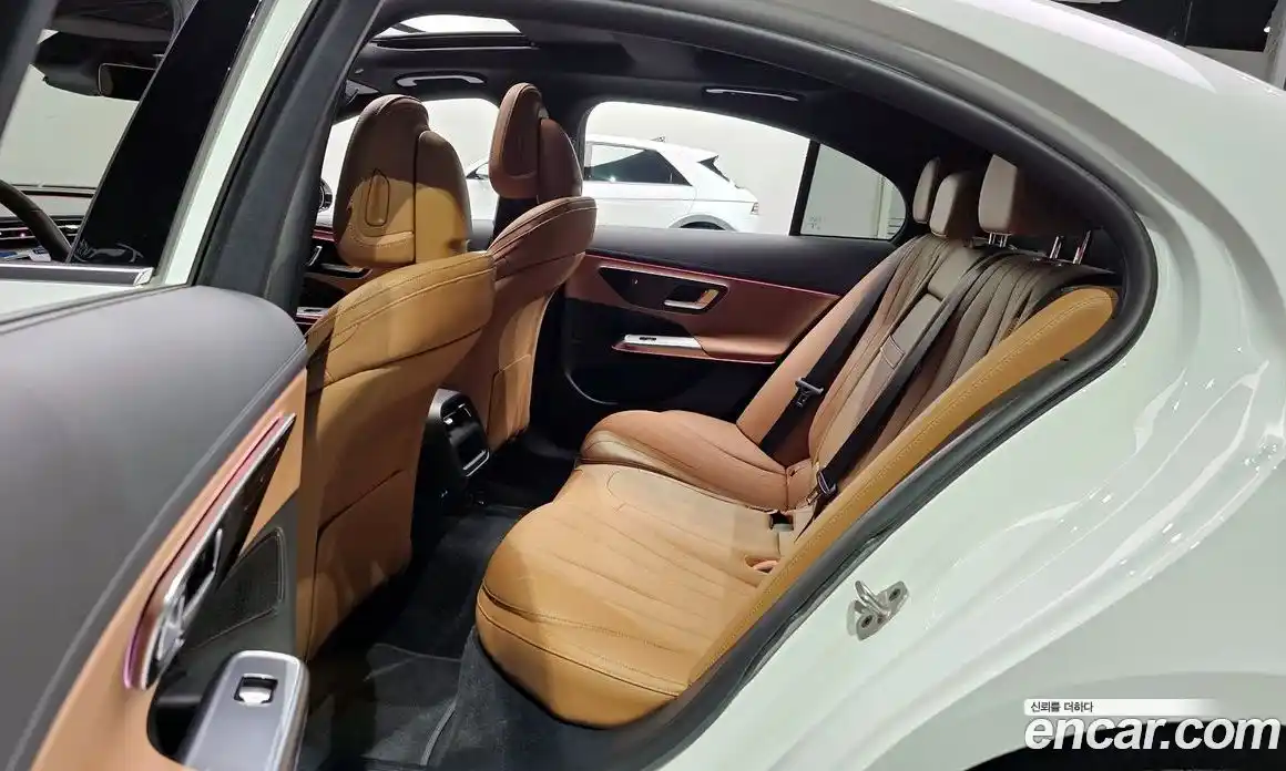 Mercedes-Benz E-Class 2025 2.0 гидро, фото 11