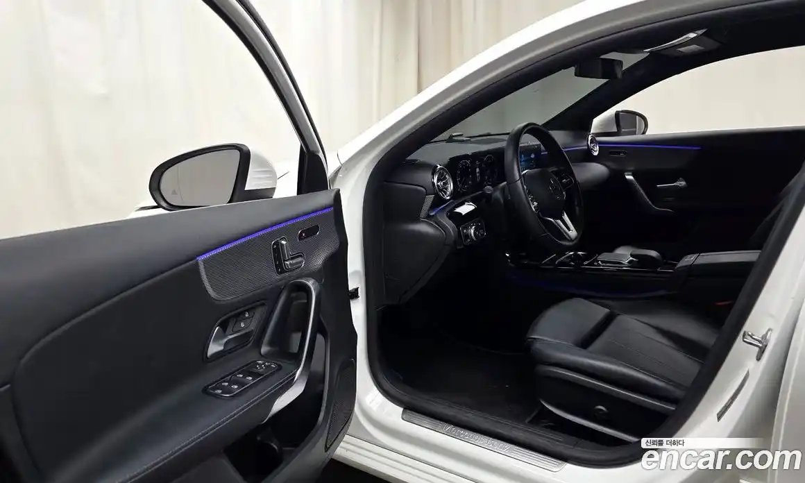 Mercedes-Benz A-Class 2021 2.0 гидро, фото 13