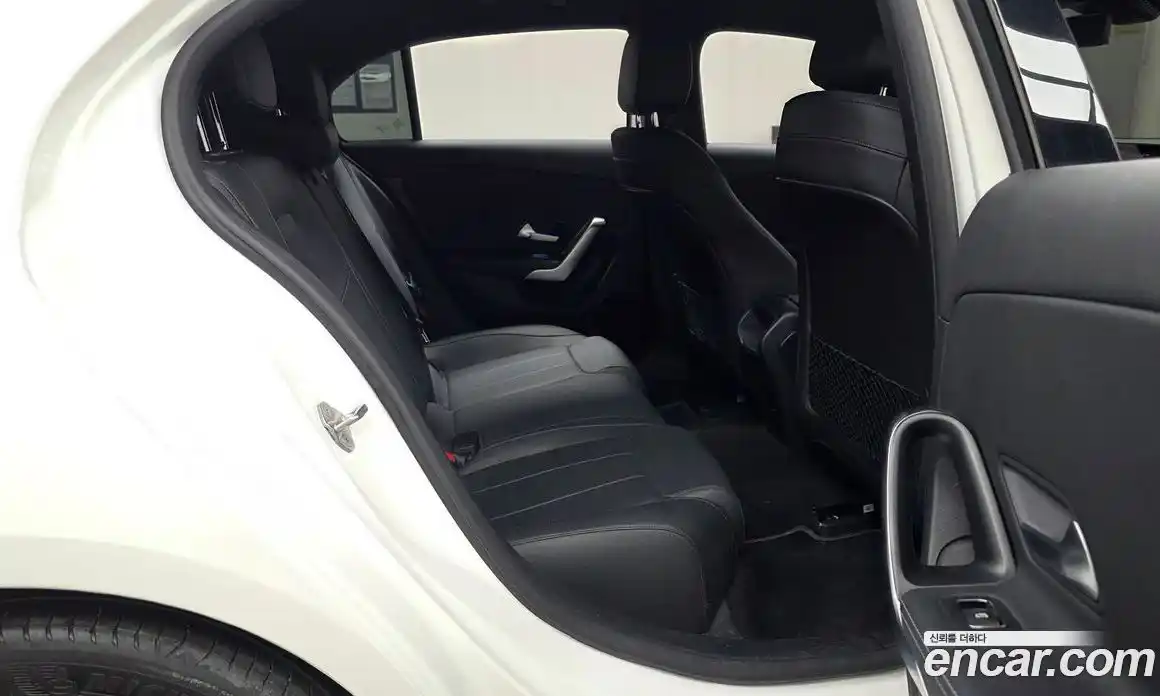 Mercedes-Benz A-Class 2021 2.0 гидро, фото 17