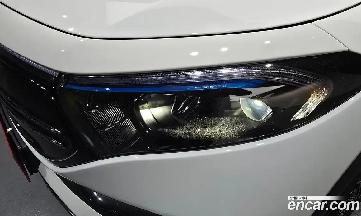 Mercedes-Benz EQB 2023 0.2 гидро, фото 8