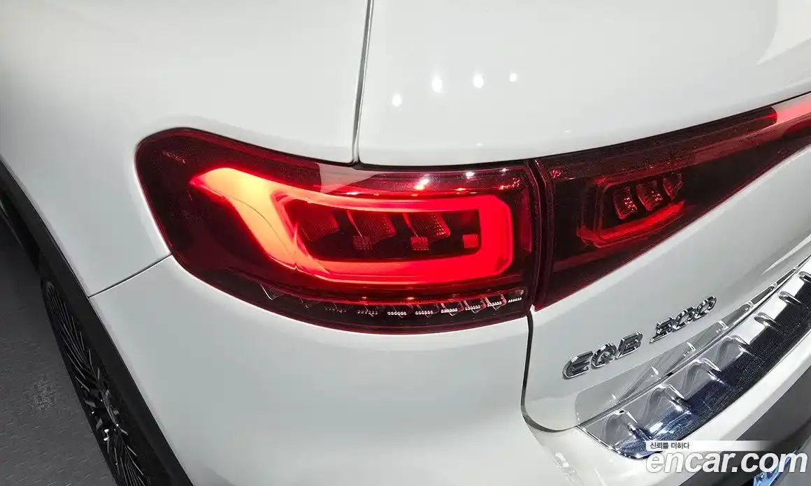 Mercedes-Benz EQB 2023 0.2 гидро, фото 9