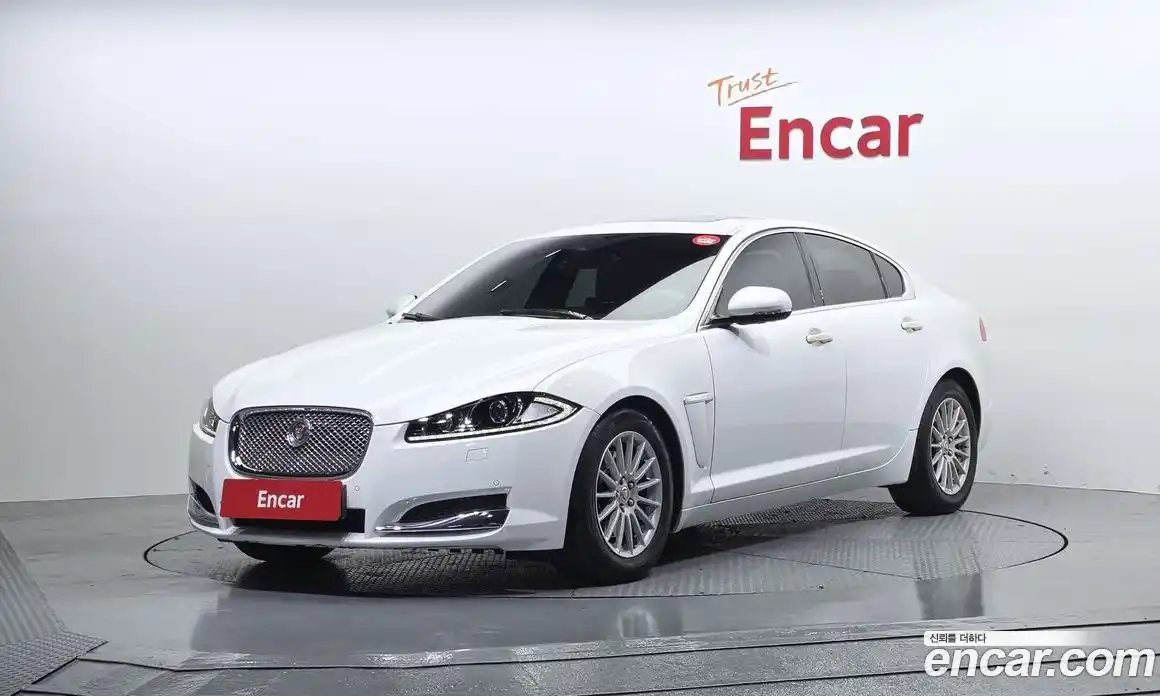 Jaguar XF 2014 2.0 гидро, фото 1